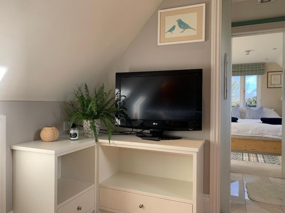 Annexe Near Malmesbury / Tetbury Apartment Hankerton Luaran gambar